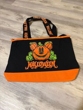 Disney Parks Halloween 2024 Glow-in-the-Dark Tote Bag with Mickey Mouse Pumpkin